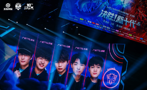 主帅和球迷 主帅和球迷