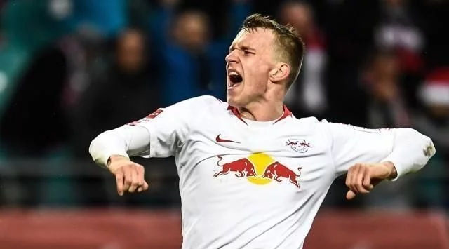 入制度化议 入制度化议