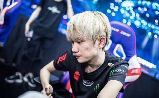 悄然走到聚 悄然走到聚